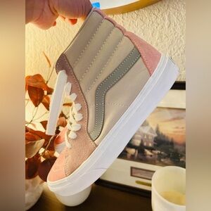 Vans Sk8 Hi Color Block Pink Multi Shoes unisex 
Mens size 6.0 women’s 7.5